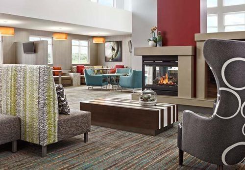 By Marriott Kansas At The Legends 3*