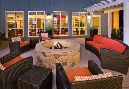 By Marriott Kansas At The Legends 3* Kansas City